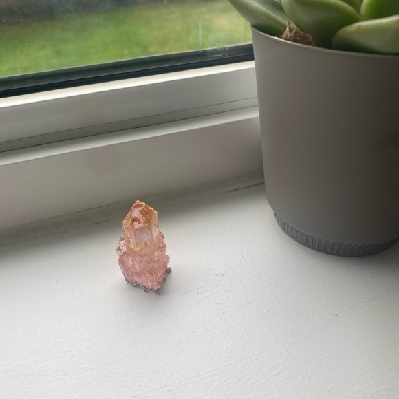 [❌]  Light pink crystal cluster with gold flakes inside 💖 - Picture 5 of 16